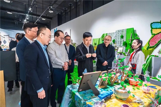 市实验小学艺术教育成果展开幕 童心绘梦点亮美育新篇