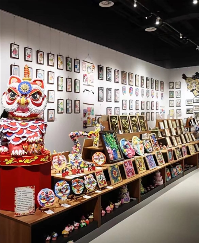 市实验小学艺术教育成果展开幕 童心绘梦点亮美育新篇
