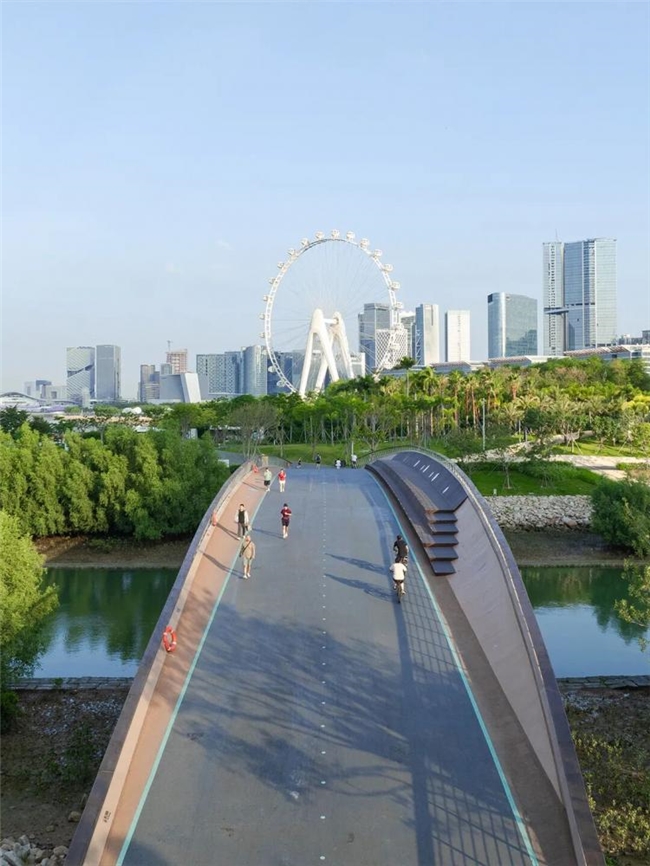 缝合城市与生态：前海中心河河口段滨水景观设计实践