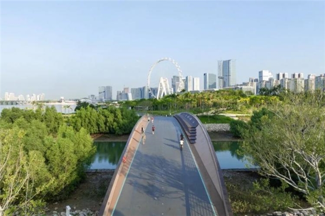 缝合城市与生态：前海中心河河口段滨水景观设计实践