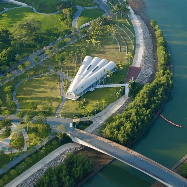 缝合城市与生态：前海中心河河口段滨水景观设计实践