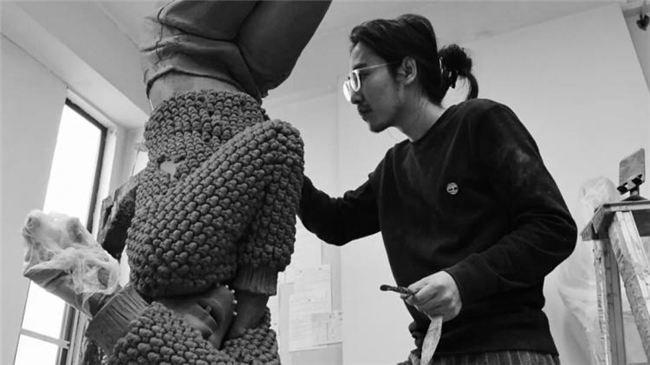 最具争议毕业展作品：《吊五人赋》撕开乡土沉默的苦难
