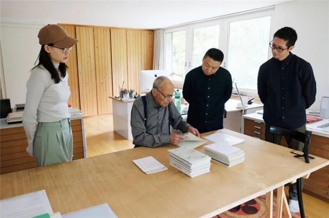 宏观与微观之间：约斯特・霍胡利六十年设计方法论