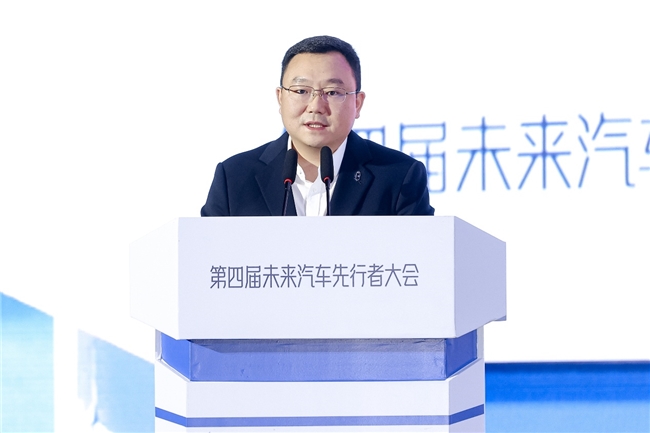 特斯拉与问界智驾谁更强？ 张正萍：以多重安全冗余为用户带来更多安全保障