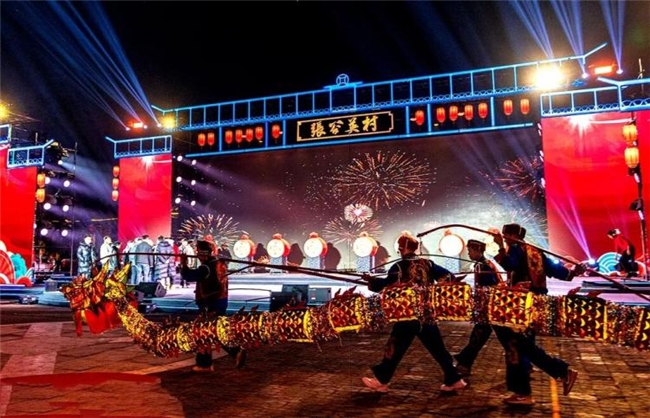 摄影师肖艳：走遍天涯，镜头落脚洞庭故乡
