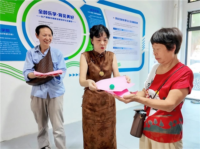 银龄风采,乐活人生 乐天泉社区开展国企退休人员趣味游园会第4张-南昌消费网