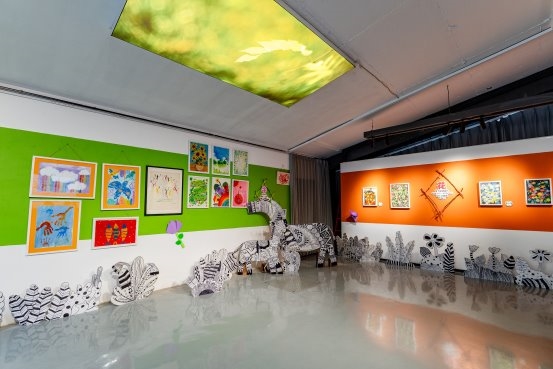 “同一片天空下”美育作品展在湖南省圆点美术馆启幕