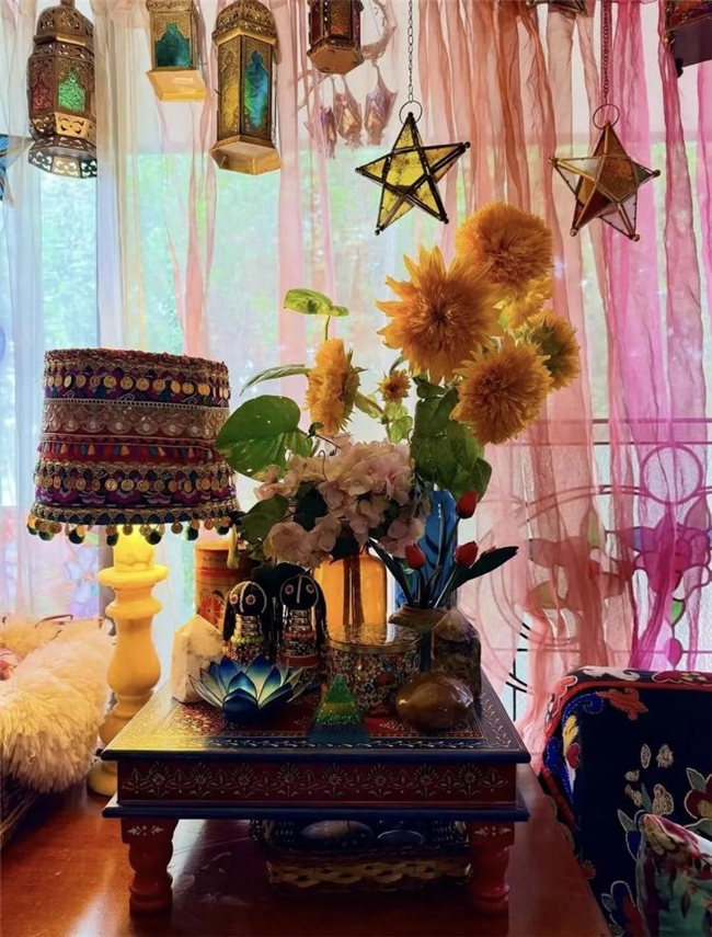 拒绝极简！这座澳洲小屋，把复古与浪漫堆成风景