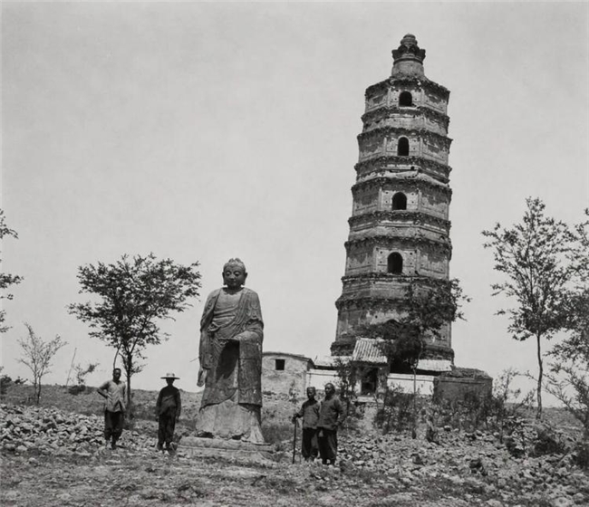 硬核老照片：19 世纪摄影师，用笨重设备拍下原汁原味老北京
