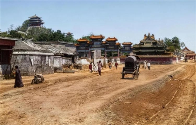 硬核老照片：19 世纪摄影师，用笨重设备拍下原汁原味老北京