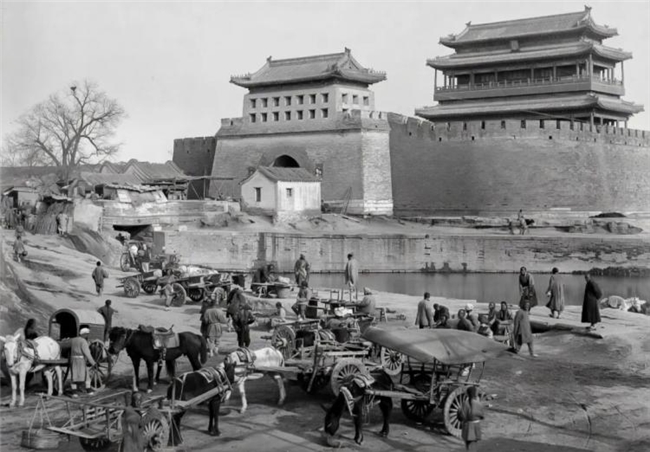 硬核老照片：19 世纪摄影师，用笨重设备拍下原汁原味老北京