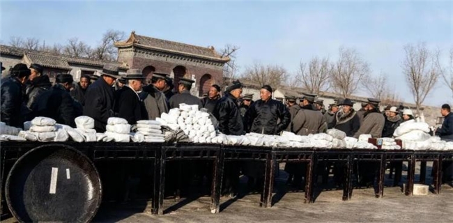 硬核老照片：19 世纪摄影师，用笨重设备拍下原汁原味老北京
