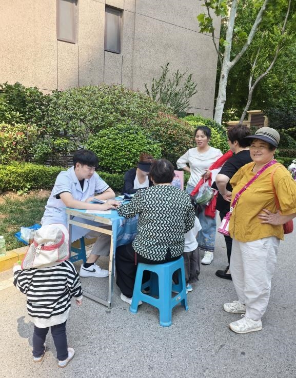 便民惠民暖人心| 浮山路街道福集社区公益市集圆满举办