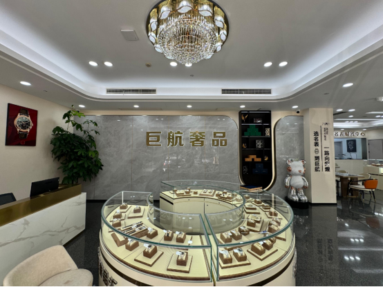广州二手表市场水多深？巨航奢品600人专业团队为你层层把关(图1)