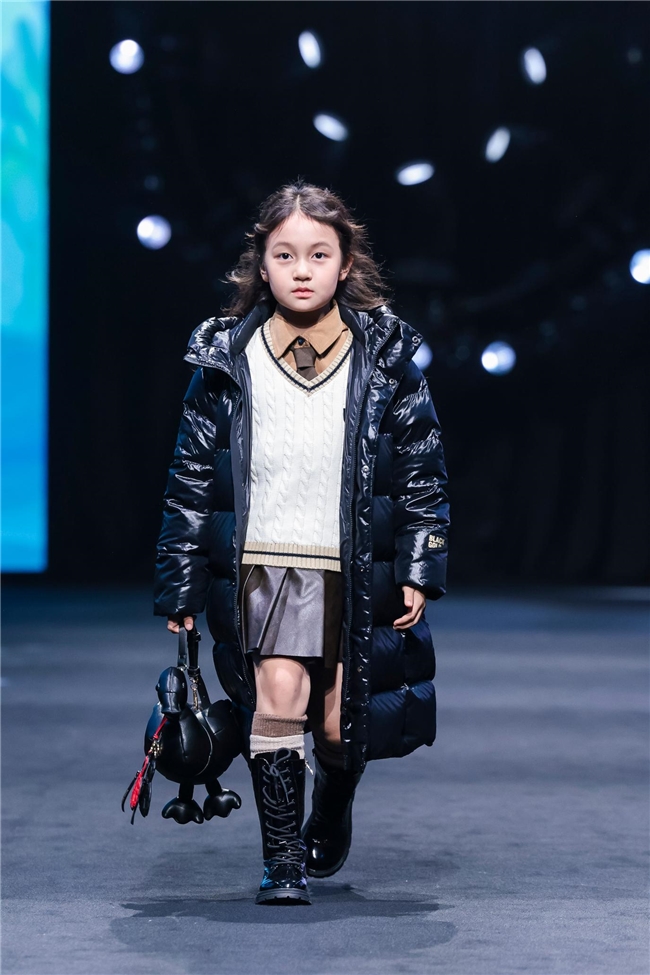 ����KIDS��½�Ϻ�ʱװ�ܣ����Ӵ����������ѹ��